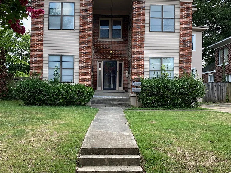 88 N Willett St #3 — Photo 19