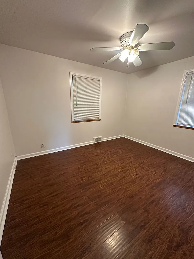 2 bedroom Single House in Denver, Montclair neighborhood — Photo 4