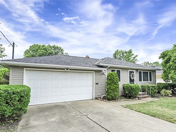 3rd image of 3990 River Ln