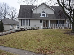 1140 SW Huntington Dr, Blue Springs, MO 64015