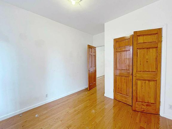 5th image of 342 E 15th St #2