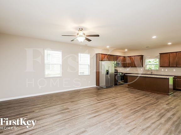 5th image of 19 Ruthie Ln N