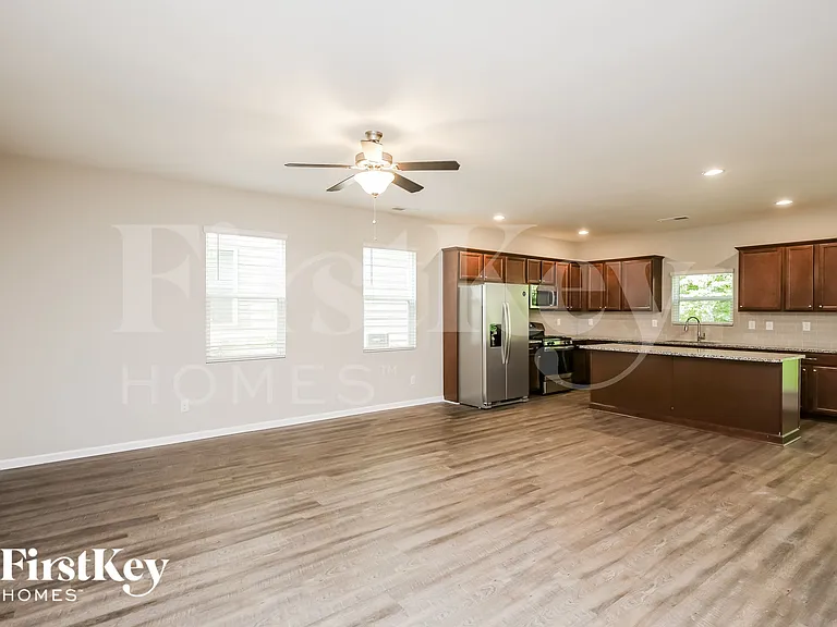 19 Ruthie Ln N — Photo 5