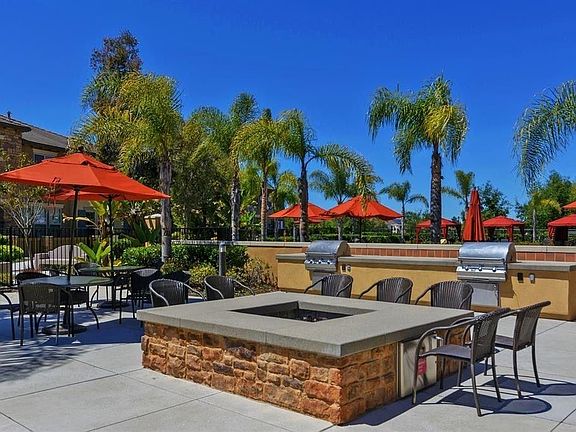 Clubhouse Fire pit, BBQ area