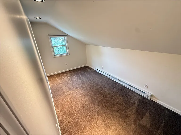 9 Wisteria Ln — Photo 14