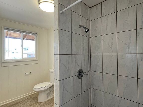 4th image of 918 Wiliwili St