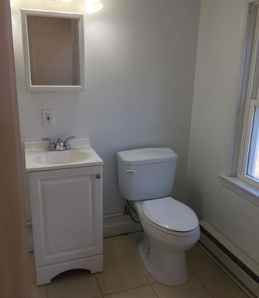 3rd image of 32 Clove Ave