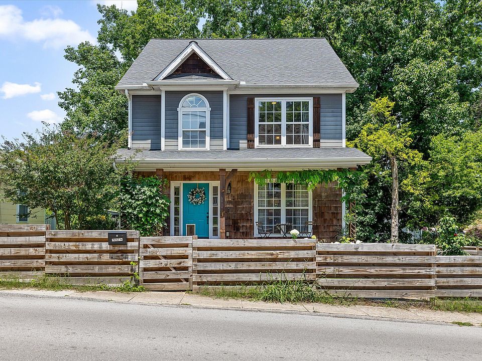 1st image of 811 Forest Ave