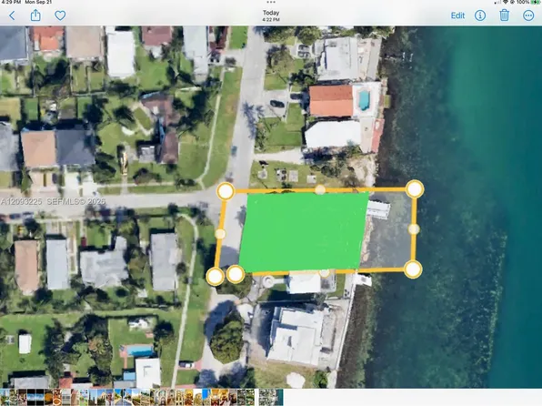 10875 N Bayshore Dr, Miami, FL 33161