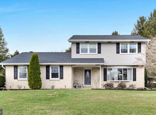 608 Walnut Dr, Parkesburg, PA 19365