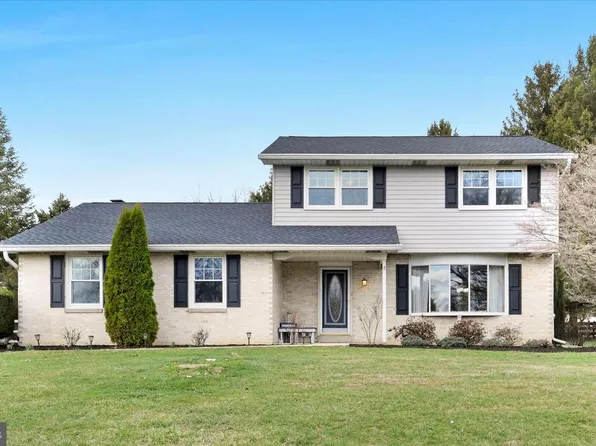 608 Walnut Dr, Parkesburg, PA 19365