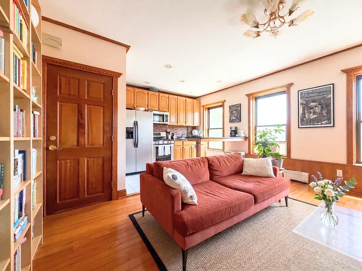 Building Photo - 96 Macdonough St #2