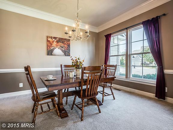 4th image of 7161 Comrie Ct