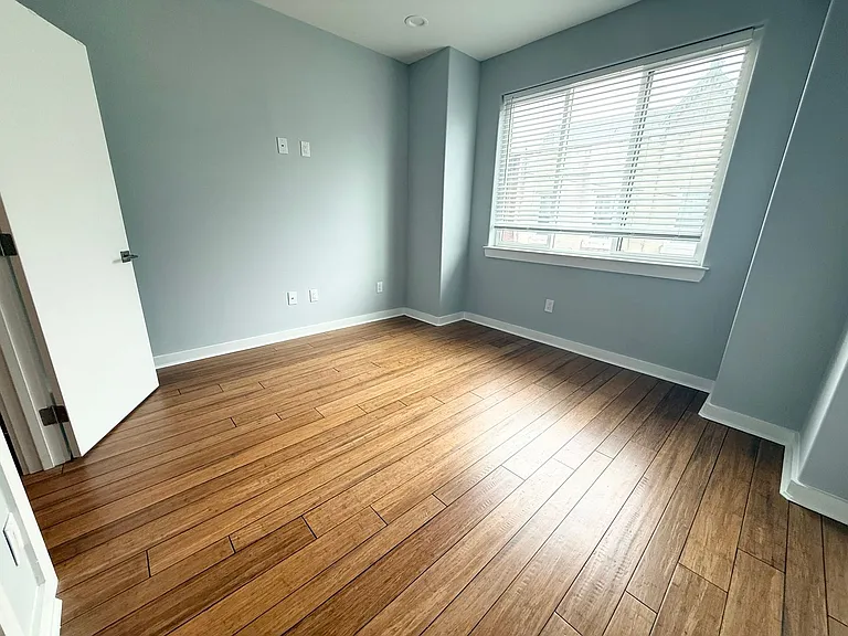 2923 Gerritt St — Photo 23