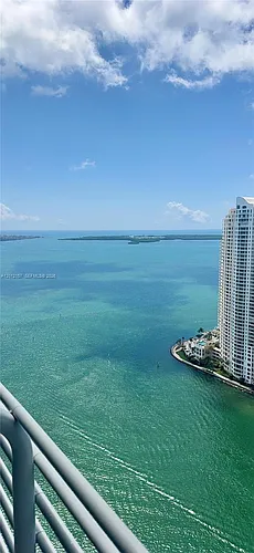 335 Biscayne Blvd #UPH-01 Photo 1