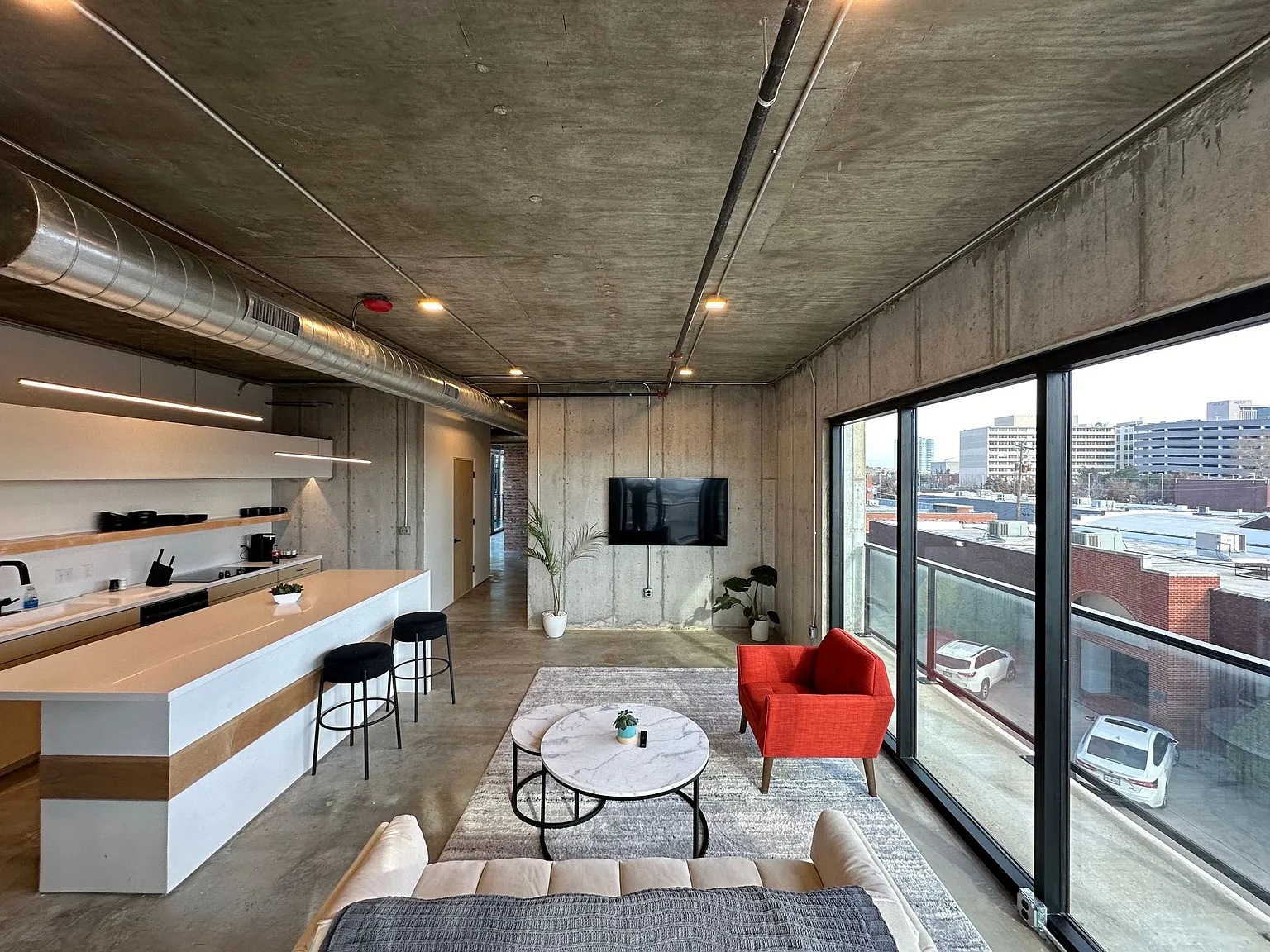 TB Signature Lofts — Photo 3