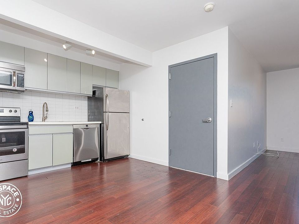 1st image of 286 Stanhope St #B5