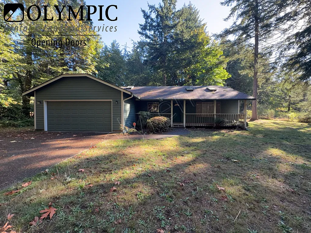 West Olympia 3 Bdrm, 1.75 Bath on Nearly 2 Acres — Photo 1