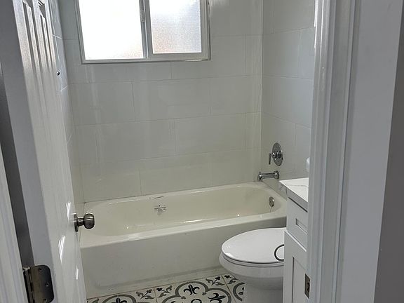 5th image of 3356 Clairemont Mesa Blvd