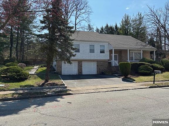 2nd image of 405 Pine Hill Rd