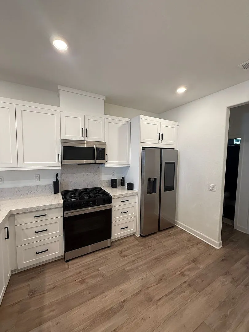 Building Photo - 2105 Senita Dr