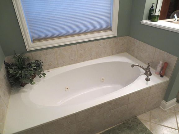 5th image of 177 Nipper Ct