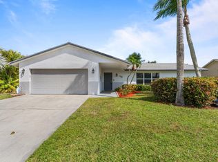 116 Malaga St, Royal Palm Beach, FL 33411