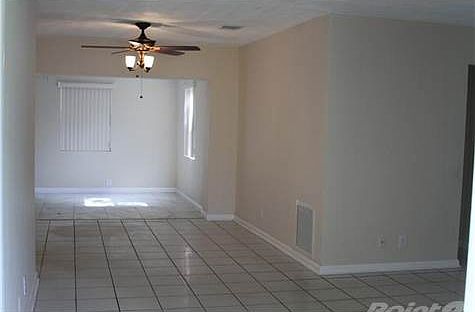3rd image of 3677 NW 27th St