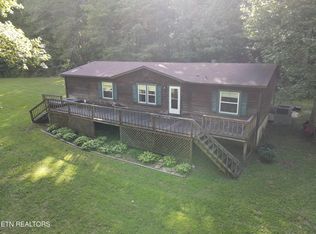 2272 Midway Rd, Crossville, TN 38572