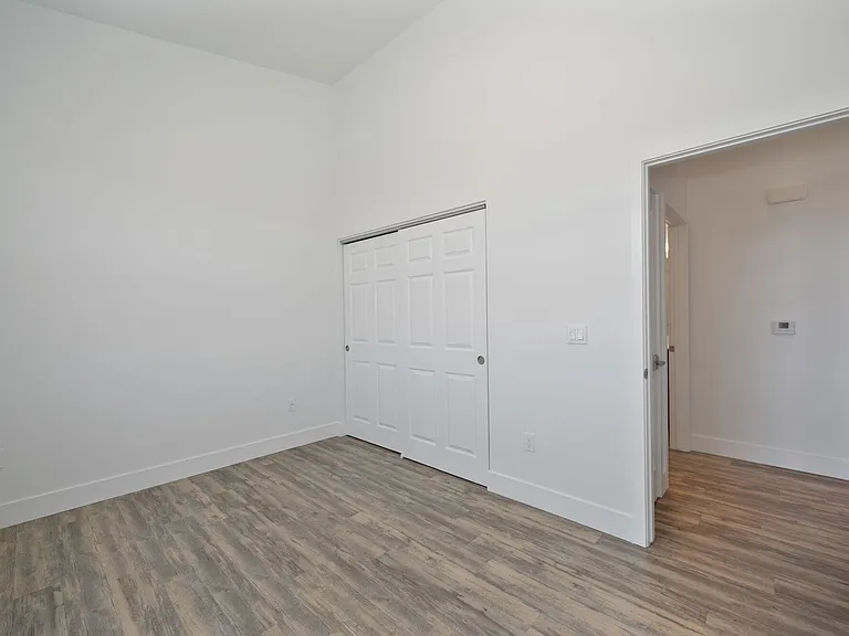 Vela Apartments — Photo 108