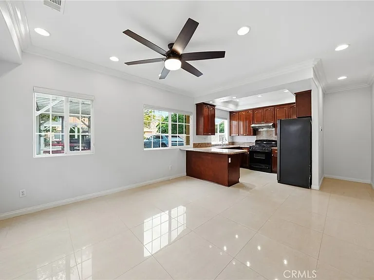 5803 Fullerton Ave — Photo 5