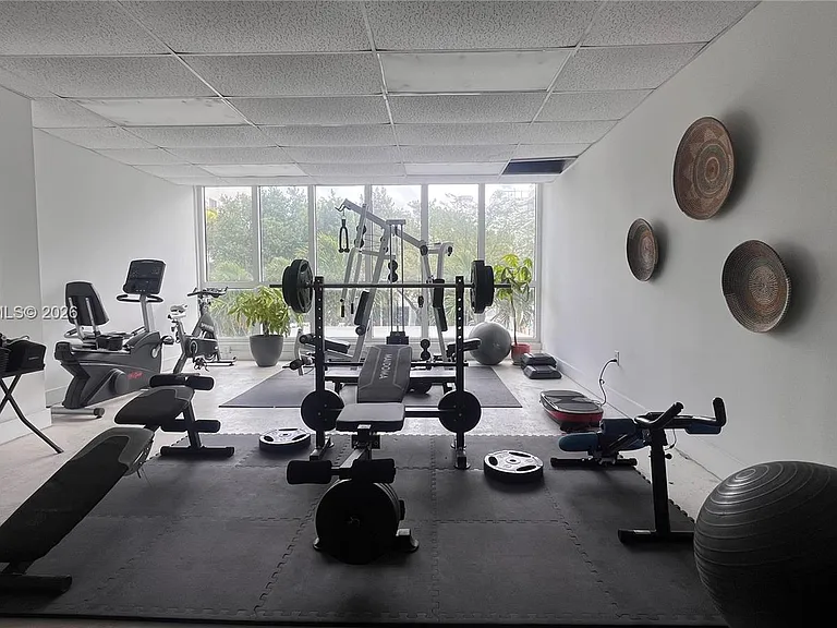 1750 James Ave #5G — Photo 26