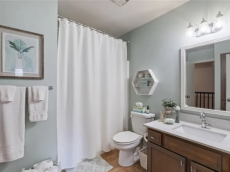 306 Fairway Cir #B — Photo 2