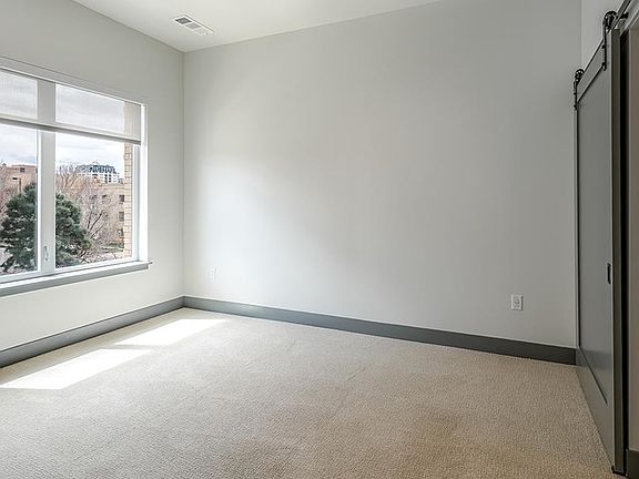 5th image of 321 E 12th Ave
