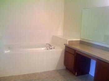 4th image of 102 Abacus Ave