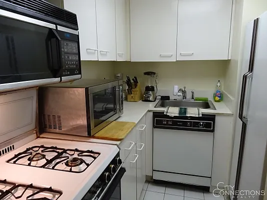 Sold by City Connections Realty | media 3