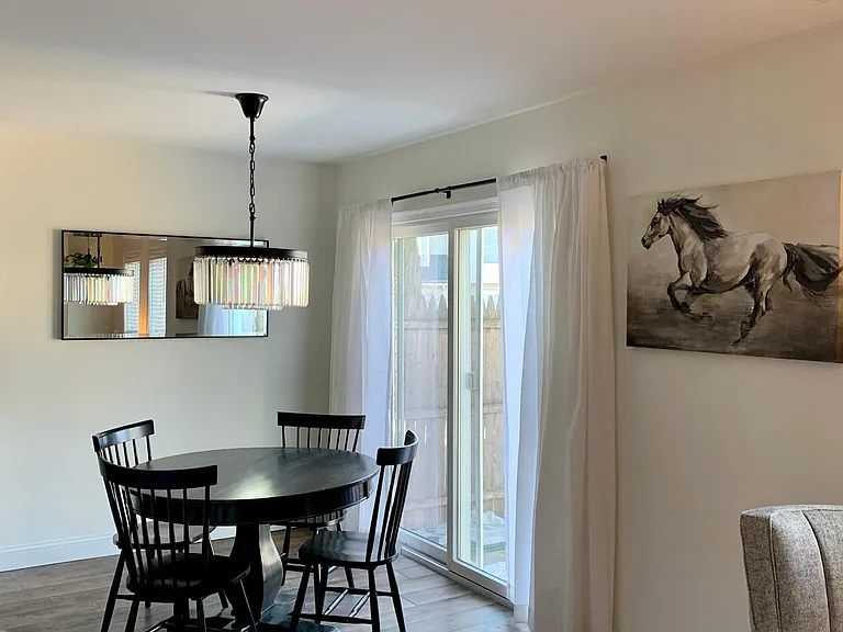 13 Tompion Ln — Photo 4