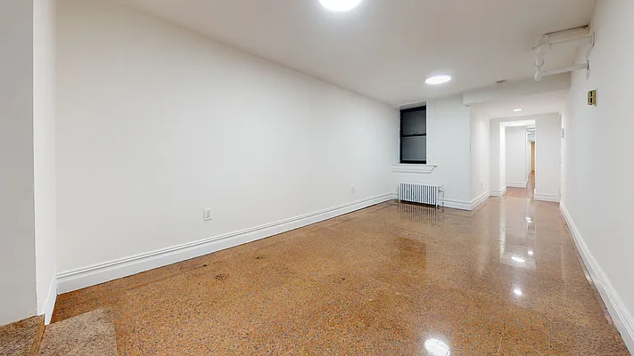 Rented by Bond New York | media 19