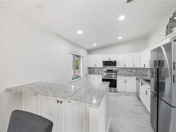 3207 Horse Carriage WAY #10, NAPLES, FL 34105