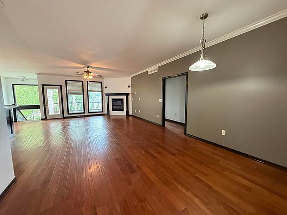 5th image of 2022 S Webb Rd Suite 234