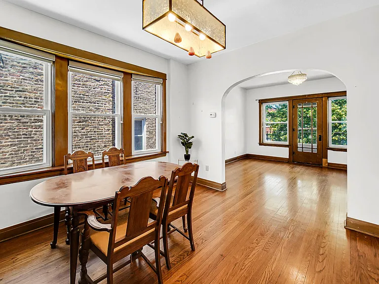 5233 W Cullom Ave #2 — Photo 3