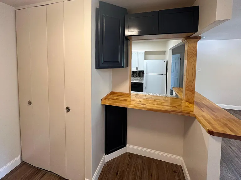 Colonial Oaks Apartments — Photo 13