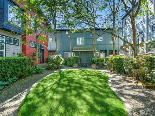 241 11th Avenue E, Seattle, WA 98102