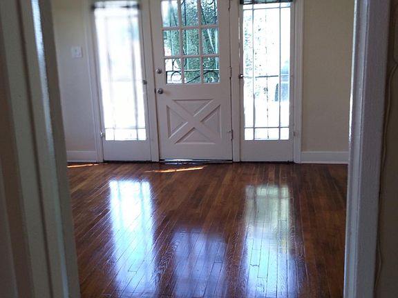 4th image of 2524 London St #1/2
