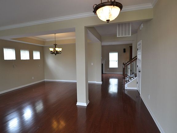 2nd image of 2030 Heron Pointe Dr