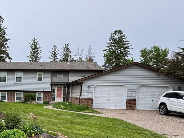 600 1st St W, Waconia, MN 55387