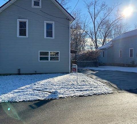3rd image of 5288 Furnace St