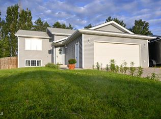 2708 10th Ave SE, Mandan, ND 58554