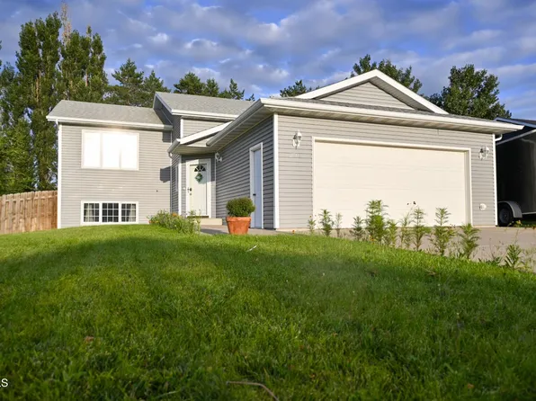 2708 10th Ave SE, Mandan, ND 58554