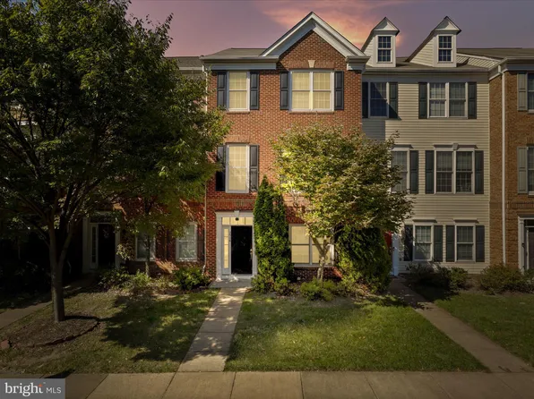 2508 Bronze Stone Pl, Herndon, VA 20171